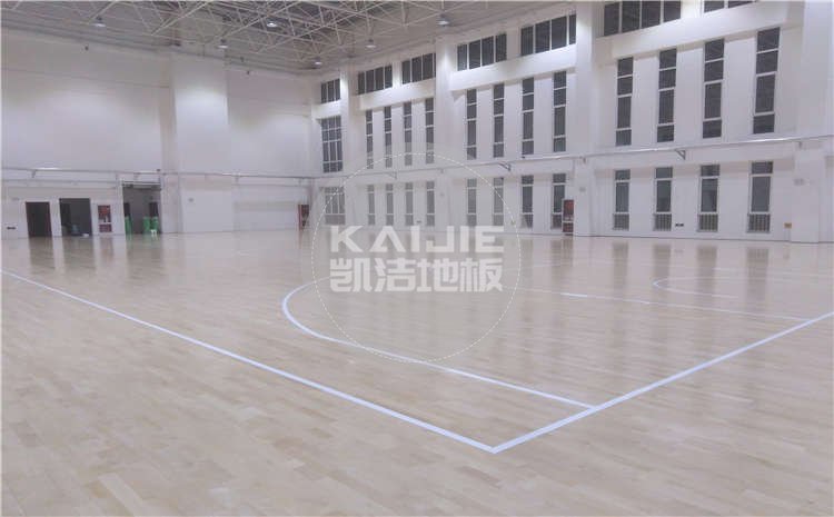 55大东北熟女啪啪嗷嗷叫 山东济南大学体育馆运动木地板案例图片