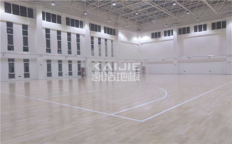 55大东北熟女啪啪嗷嗷叫 山东济南大学体育馆运动木地板案例图片