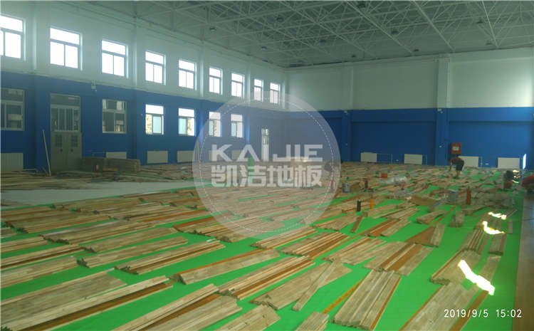 57pao国产成视频永久 北京西城中学体育馆运动木地板项目图片