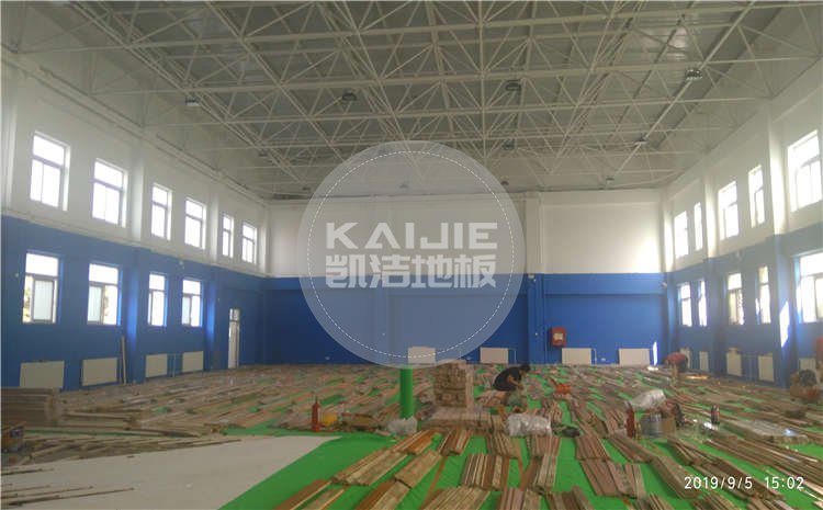 57pao国产成视频永久 北京西城中学体育馆运动木地板项目图片