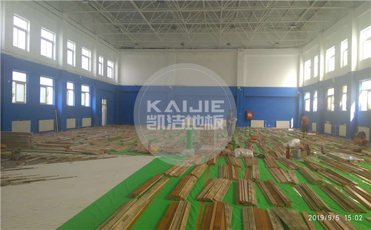 57pao国产成视频永久 北京西城中学体育馆运动木地板项目图片
