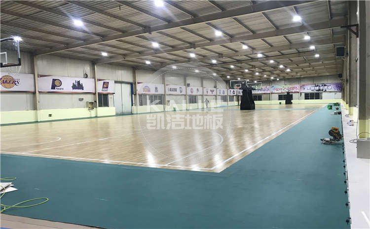 山东菏泽篮之翼篮球俱乐部木地板案例