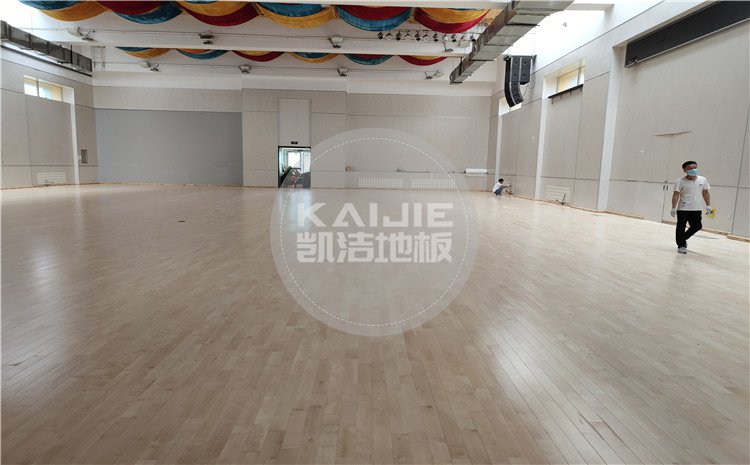 57pao国产成视频永久 北京回龙观育新学校篮球馆木地板案例