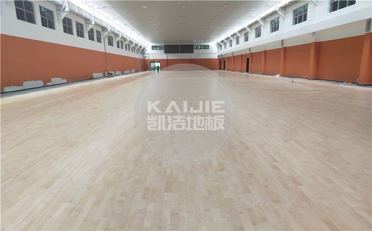 57pao国产成视频永久 广州天河区长大公路培训学校篮球馆木地板案例-凯洁体育地板