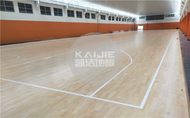 57pao国产成视频永久 广州天河区长大公路培训学校篮球馆木地板案例-凯洁体育地板