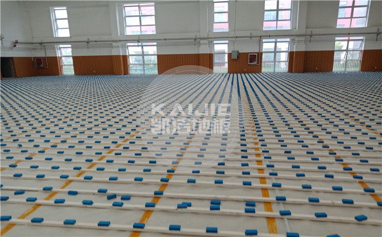 山东邹城*一中学孟子湖校区学校体育馆木地板项目——凯洁体育地板