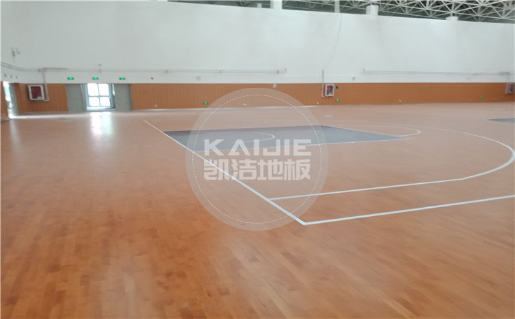 山东邹城*一中学孟子湖校区学校体育馆木地板项目——凯洁体育地板
