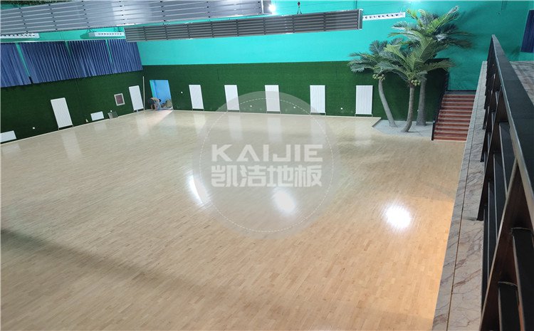 北京宏伟顺通羽毛球馆木地板——凯洁体育地板