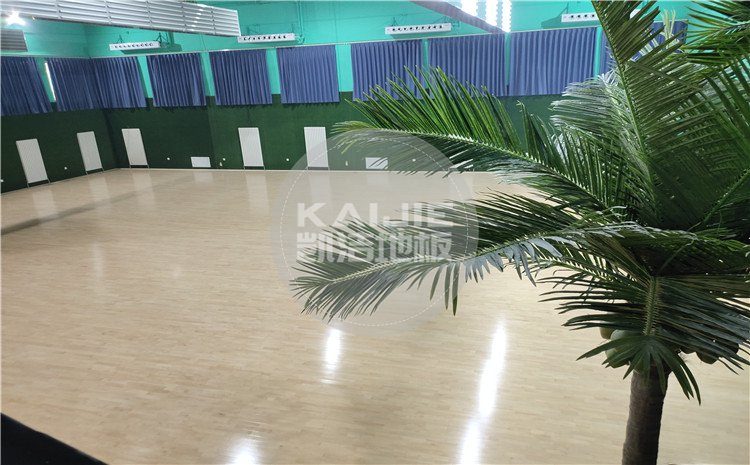北京宏伟顺通羽毛球馆木地板——凯洁体育地板