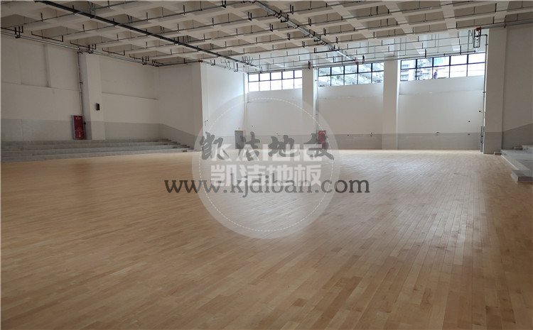 四川绵阳实验中学体育馆木地板项目-凯洁体育木地板厂家
