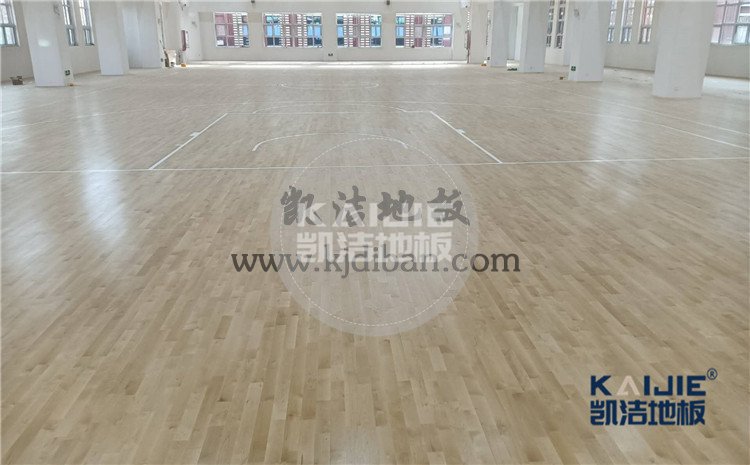 河南鹤壁辅仁中小学体育馆木地板案例