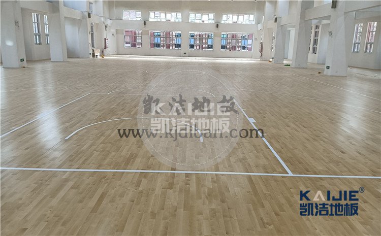 河南鹤壁辅仁中小学体育馆木地板案例