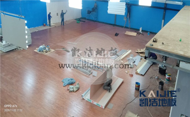 55大东北熟女啪啪嗷嗷叫 北京市海淀区铁盟物流篮球馆和羽毛球馆木地板案例