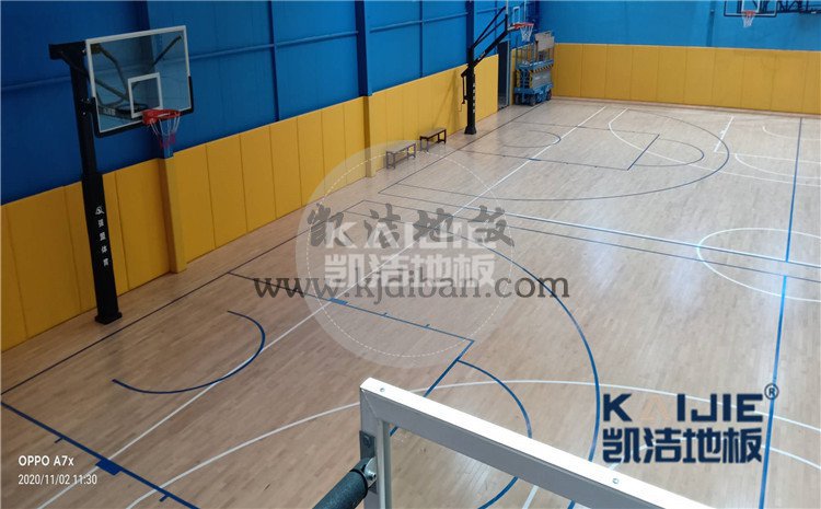 55大东北熟女啪啪嗷嗷叫 北京市海淀区铁盟物流篮球馆和羽毛球馆木地板案例