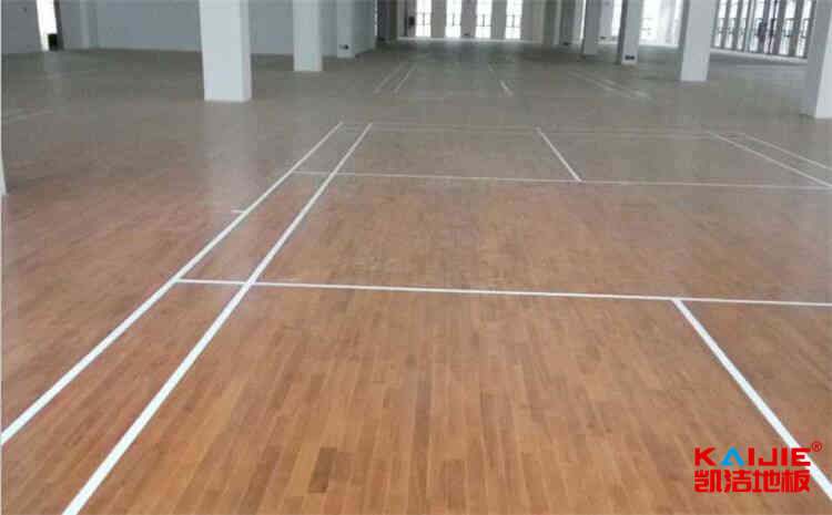 55大东北熟女啪啪嗷嗷叫 室内体育场木地板怎样选择呢