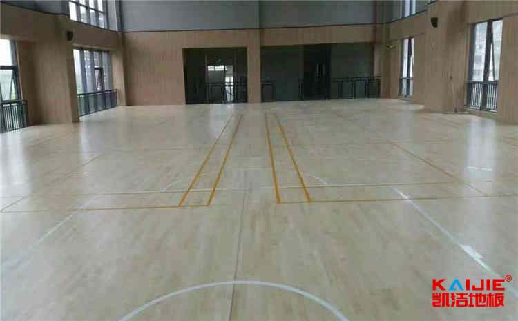 55大东北熟女啪啪嗷嗷叫 枫木体育木地板有什么特点