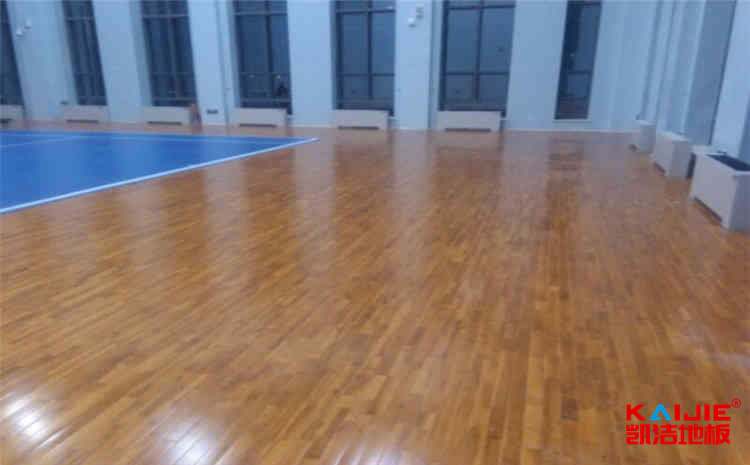 5566中文字幕亚洲精品 枫木舞台木地板规格