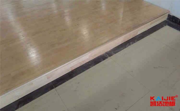 5566中文字幕亚洲精品 体育场木地板雨季怎么防潮呢